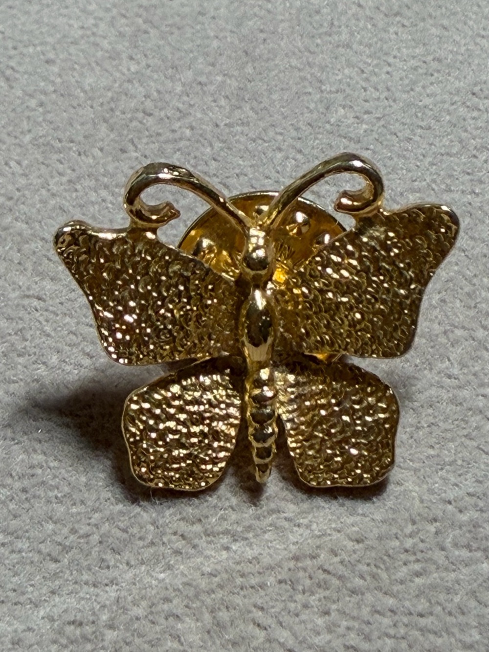 Vintage J.J. Jonette Jewelry Textured Gold Butterfly Insect Lapel Pin Brooch